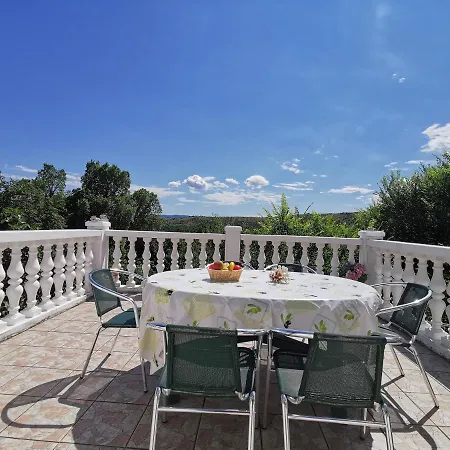 Maestral Apartment